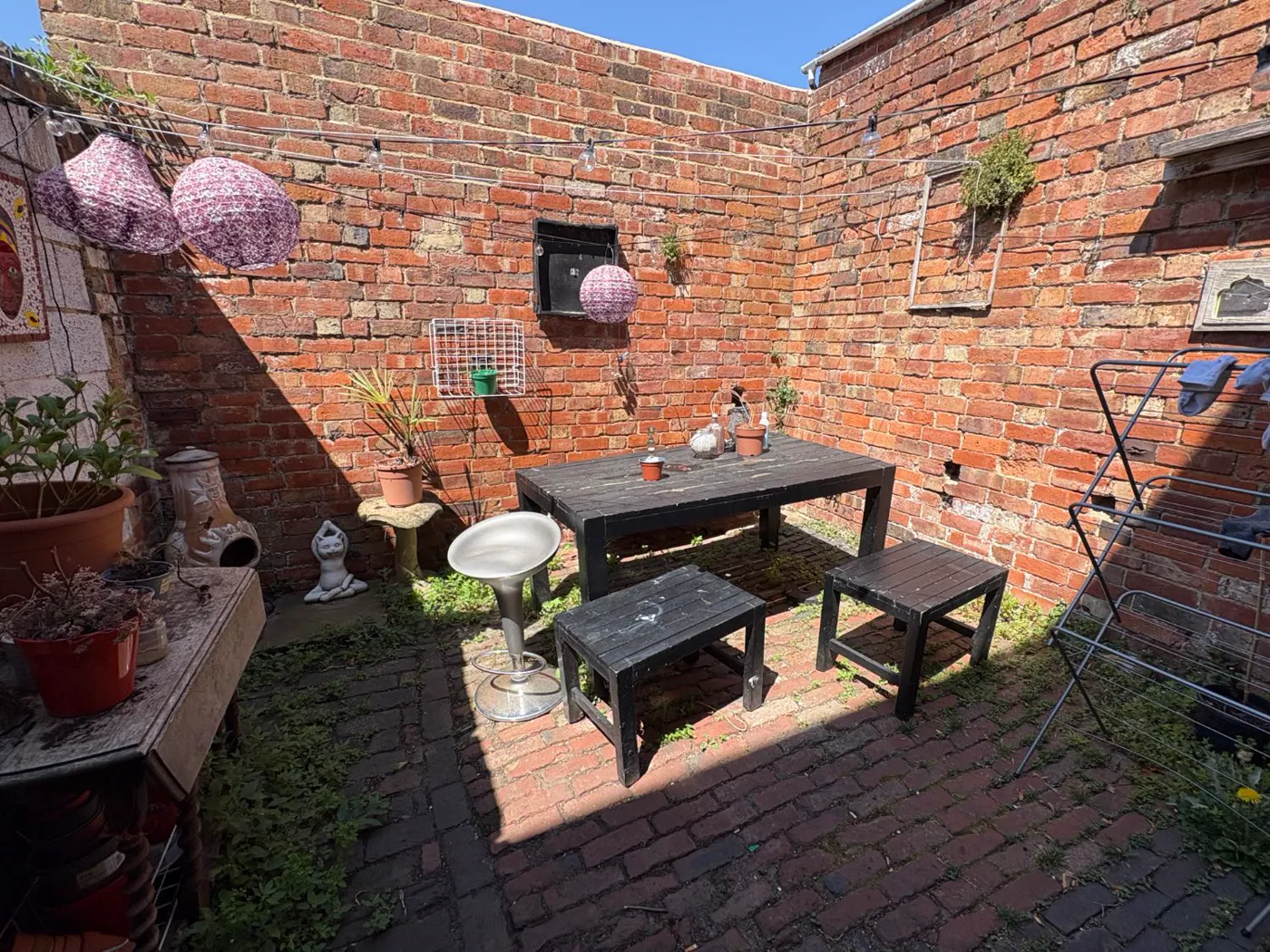 A real garden courtyard, the photo you send in
